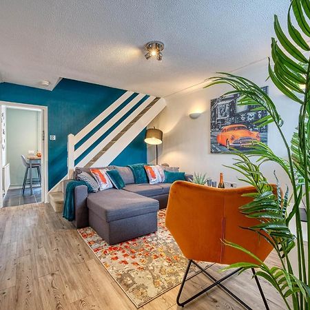 Capri 13 Sa - Contemporary 2 Bedroom House In Loughborough With Free Parking, Close To Loughborough University & M1 Motorway Buitenkant foto