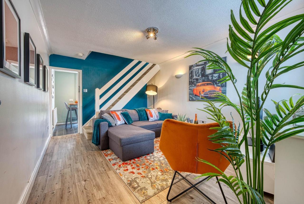 Capri 13 Sa - Contemporary 2 Bedroom House In Loughborough With Free Parking, Close To Loughborough University & M1 Motorway Buitenkant foto