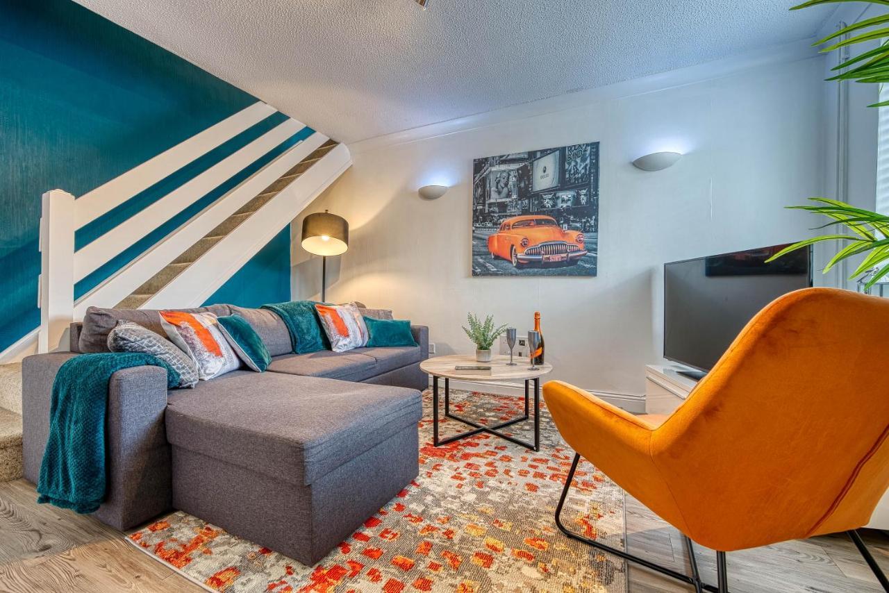Capri 13 Sa - Contemporary 2 Bedroom House In Loughborough With Free Parking, Close To Loughborough University & M1 Motorway Buitenkant foto