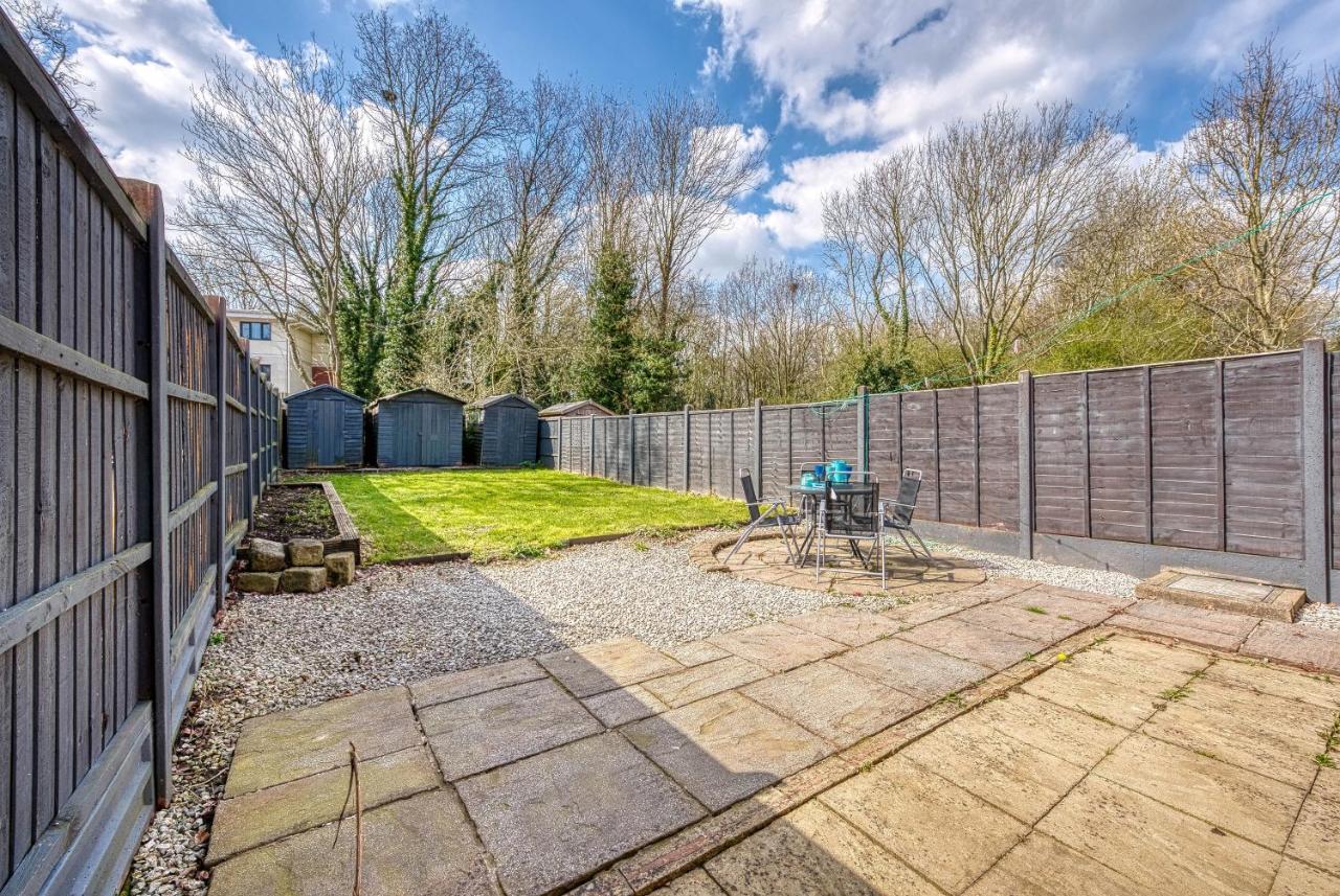 Capri 13 Sa - Contemporary 2 Bedroom House In Loughborough With Free Parking, Close To Loughborough University & M1 Motorway Buitenkant foto