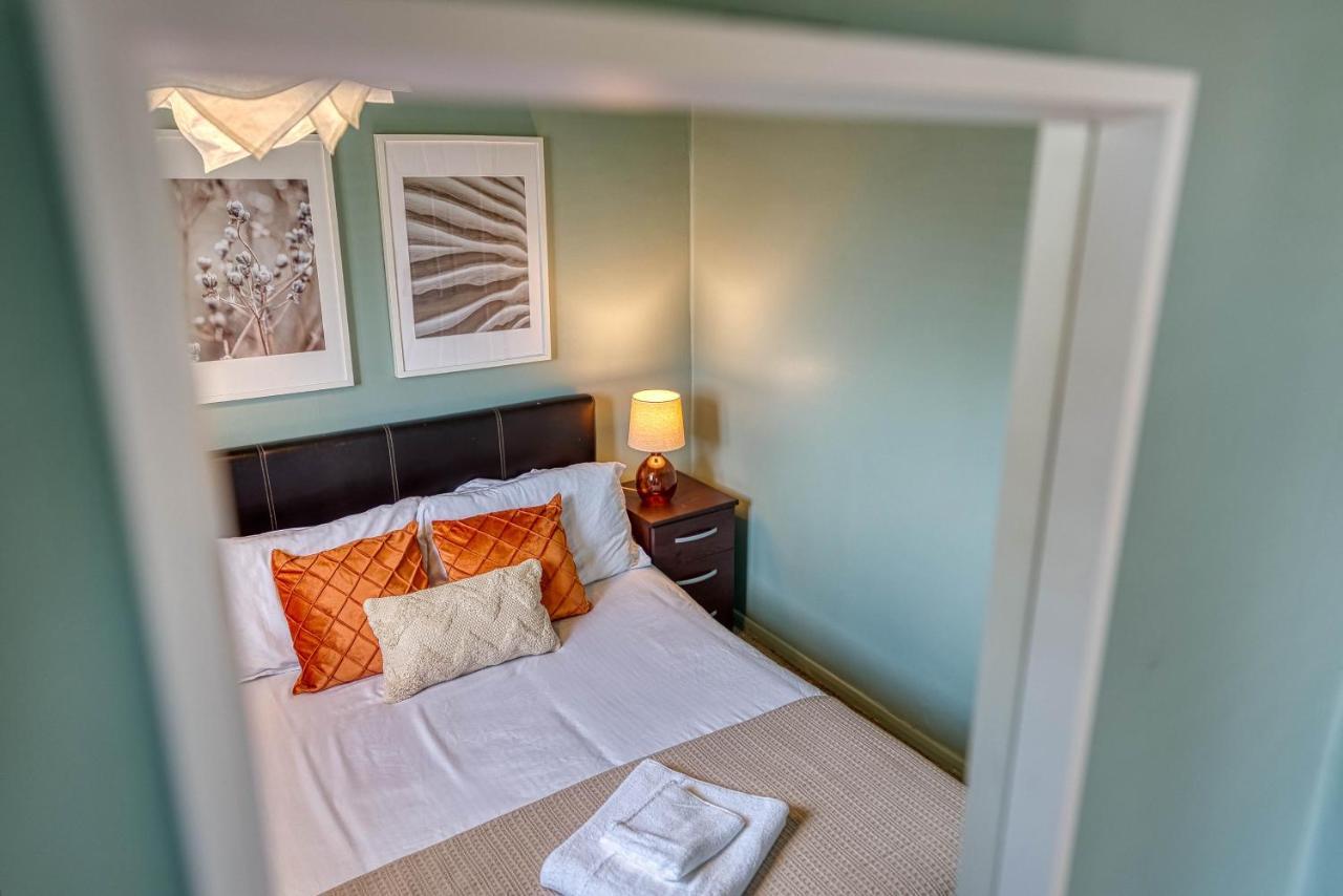 Capri 13 Sa - Contemporary 2 Bedroom House In Loughborough With Free Parking, Close To Loughborough University & M1 Motorway Buitenkant foto