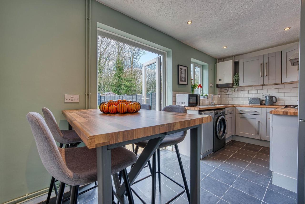 Capri 13 Sa - Contemporary 2 Bedroom House In Loughborough With Free Parking, Close To Loughborough University & M1 Motorway Buitenkant foto