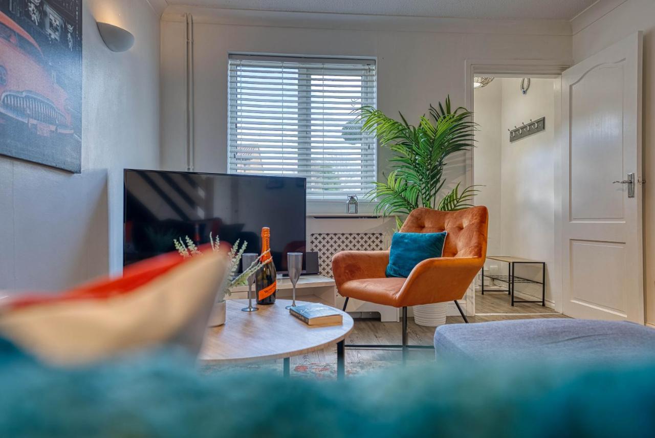 Capri 13 Sa - Contemporary 2 Bedroom House In Loughborough With Free Parking, Close To Loughborough University & M1 Motorway Buitenkant foto