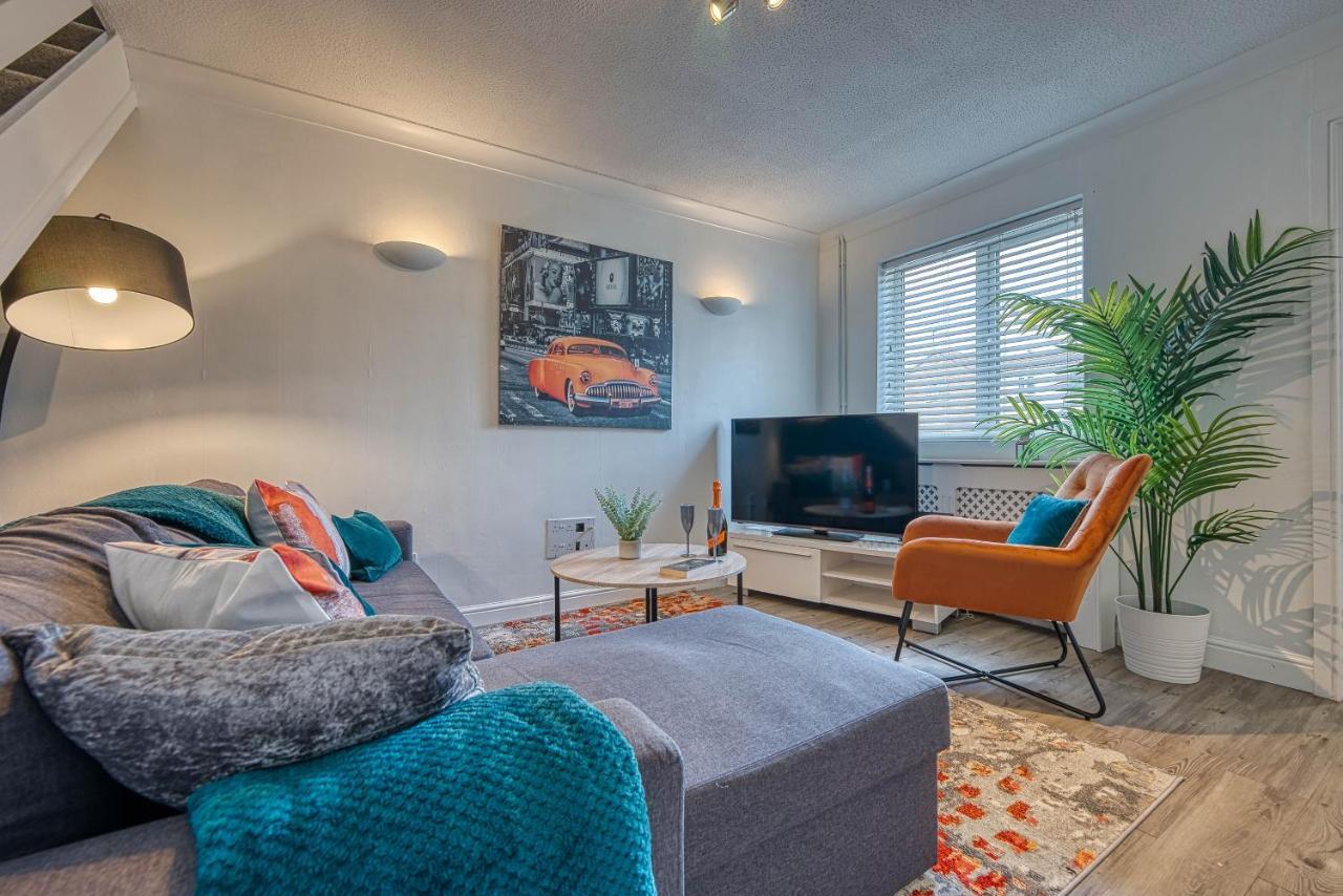 Capri 13 Sa - Contemporary 2 Bedroom House In Loughborough With Free Parking, Close To Loughborough University & M1 Motorway Buitenkant foto