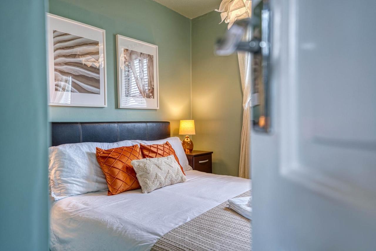 Capri 13 Sa - Contemporary 2 Bedroom House In Loughborough With Free Parking, Close To Loughborough University & M1 Motorway Buitenkant foto